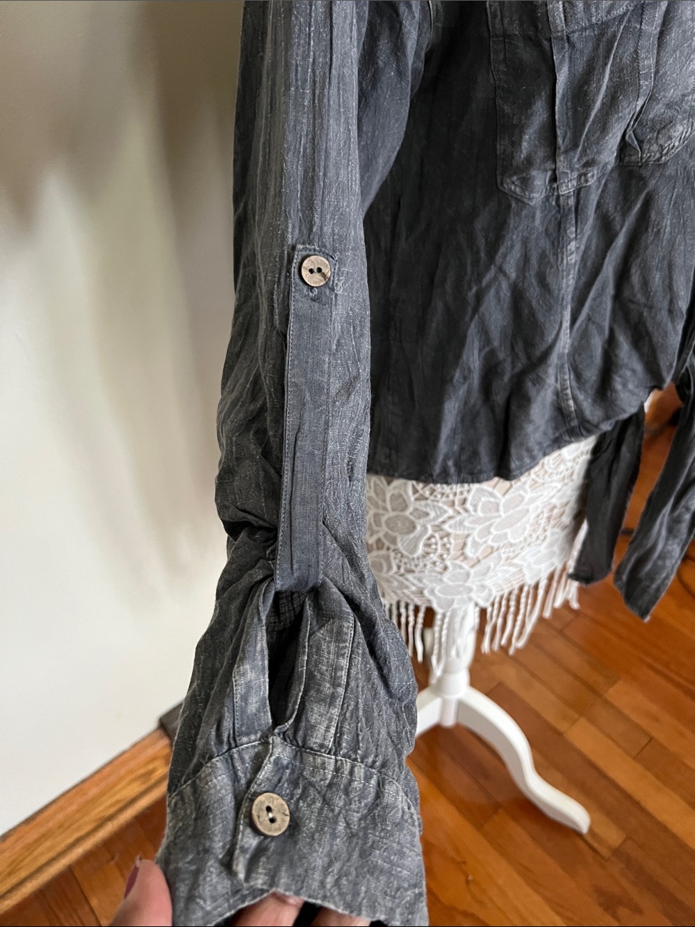 raya sun Gray Linen-Cotton Top with Crochet Detail - Picture 5 of 10